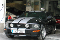 FORD-MUSTANG-GT2